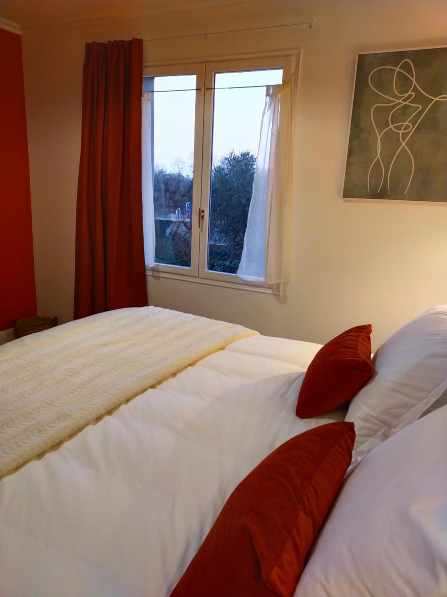 Les Balcons Sur La Loire Acomodação com café da manhã Chalonnes-sur-Loire Quarto foto