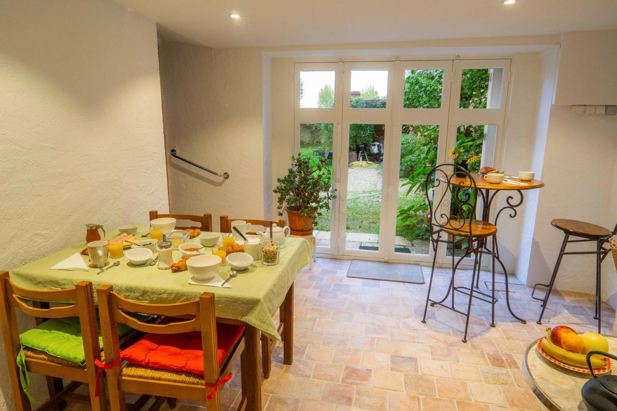 Les Balcons Sur La Loire Acomodação com café da manhã Chalonnes-sur-Loire Exterior foto
